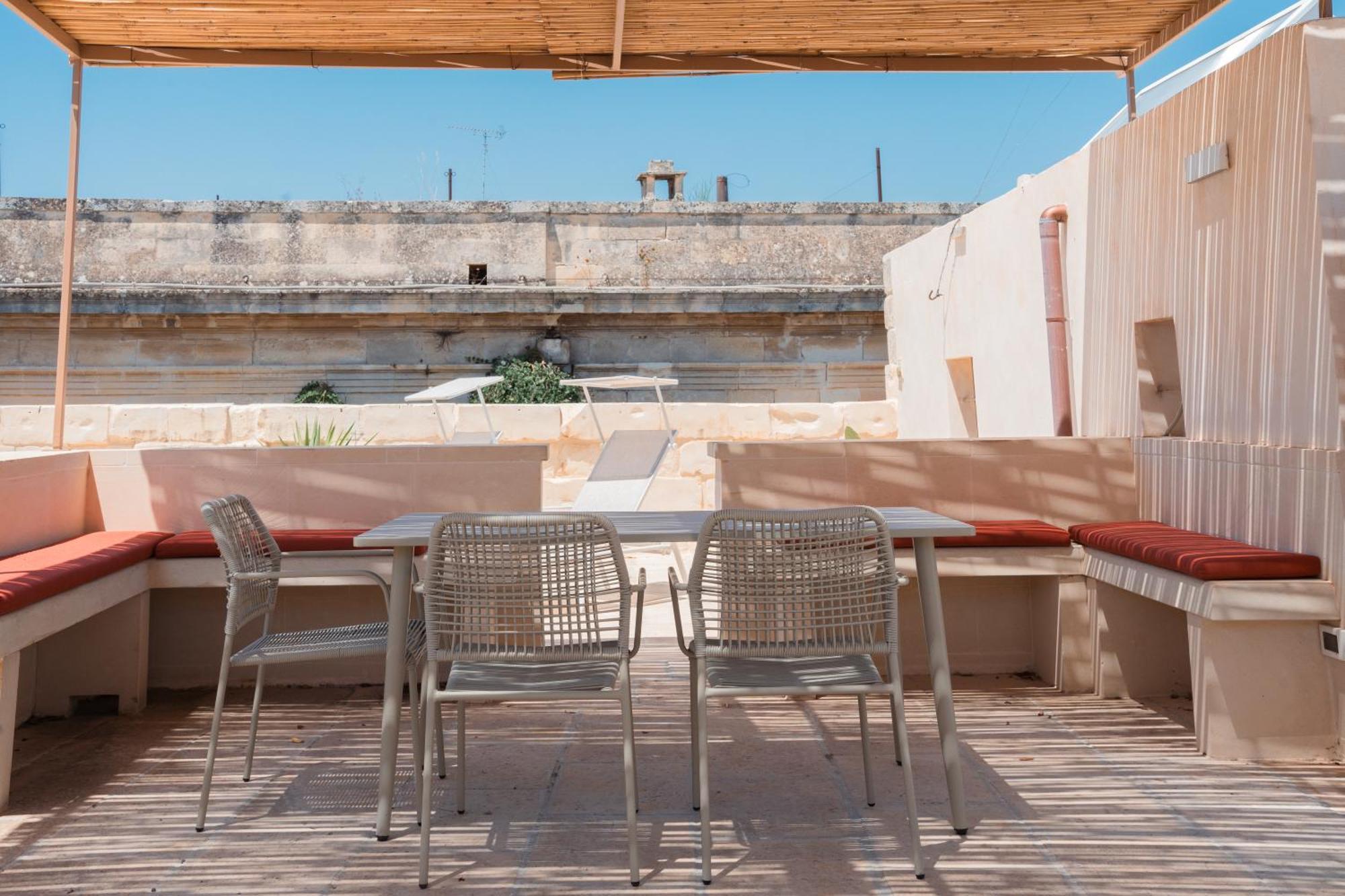 Margherita Apartment & Rooftop By Residence Colibri Лечче Екстер'єр фото
